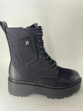 Load image into Gallery viewer, Replay Luisa Oiled 2 Shoes Zip Boots Black