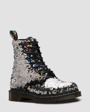 Lade das Bild in den Galerie-Viewer, Dr.Martens 8-Loch Unisex Stiefel 1460 PASCAL SEQUIN Rainbow Pride Limited Edition 24594980