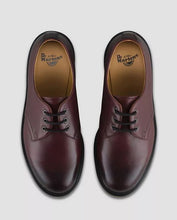 Load image into Gallery viewer, Dr. Martens 3-Loch Unisex Halbschuhe 1461 ANTIQUE TEMPERLEY Echtleder Cherry Red 21153600