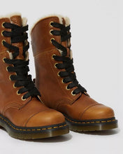 Load image into Gallery viewer, Dr.Martens AIMILITA GRIZZLY GEFÜTTERT Echtleder TAN Braun 22693220