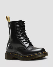 Lade das Bild in den Galerie-Viewer, Dr. Martens 8-Loch Stiefel 1460 VEGAN CHROME Gunmetal Paint Metallic 23922029