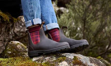 Load image into Gallery viewer, Blundstone Classic Schuhe 2100 Brown Tartan Chelsea Boots Unisex Stiefel