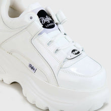 Load image into Gallery viewer, Buffalo London Classic Boots Shoes Platform Shoes 90s White Patent Leather Shiney