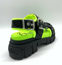 Lade das Bild in den Galerie-Viewer, Buffalo Schuhe Damenschuhe Sandale Plateau Gladiatorensandale Chunky Neon