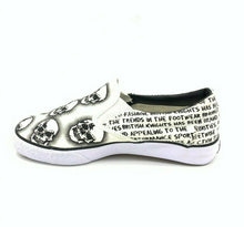 Lade das Bild in den Galerie-Viewer, BK British Knights Schuhe Classic Slip On Totenkopf Skull