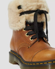 Lade das Bild in den Galerie-Viewer, Dr.Martens AIMILITA GRIZZLY GEFÜTTERT Echtleder TAN Braun 22693220
