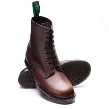 Lade das Bild in den Galerie-Viewer, Solovair Schuhe Shoes Boots Stiefel 8-Loch Leder Gaucho Crazy Horse Made in England

