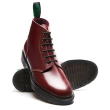 Lade das Bild in den Galerie-Viewer, Solovair Schuhe Shoes Boots Stiefel 6-Loch Astronaut Oxblood Hi-Shine Leder Made in England
