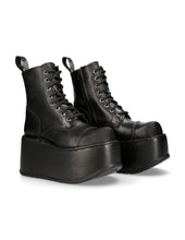 Load image into Gallery viewer, New Rock Shoes Gothic Cyber ​​Boots Platform Shoes
