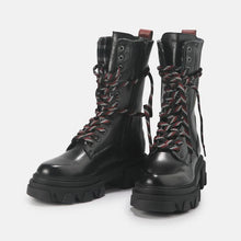 Lade das Bild in den Galerie-Viewer, BUFFALO Sue Boot Flat Premium-Kalbsleder, schwarz
