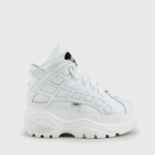 Load image into Gallery viewer, Buffalo London Classics Boots Shoes Platform Shoes 90s White Leather 2003-14
