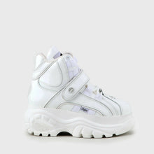 Load image into Gallery viewer, Buffalo London Classic Boots Shoes Platform Shoes 90s White Patent Leather

