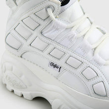 Load image into Gallery viewer, Buffalo London Classics Boots Shoes Plateau Schuhe 90er Weiß Leather 2003-14
