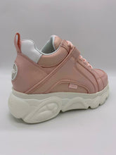 Lade das Bild in den Galerie-Viewer, Buffalo Boots Shoes Sneaker Plateau Schuhe 90er Pink White Fashion Highlight

