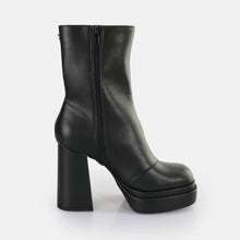 Lade das Bild in den Galerie-Viewer, Buffalo Plateau Shoes 90er Stiefel Stiefelette (ähnlich ehemalig:  T 24400 II / T 24401 )  vegan  schwarz
